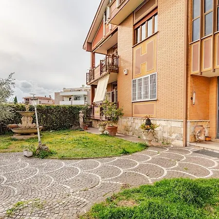 Tsuki House Apartament Marino